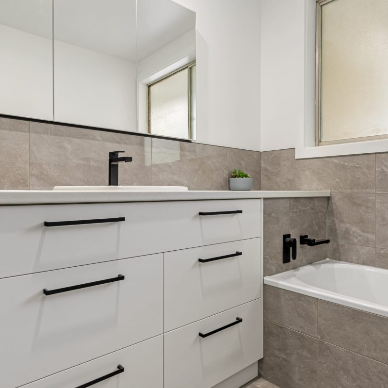 BW1_7869_1701975004-1-scaled