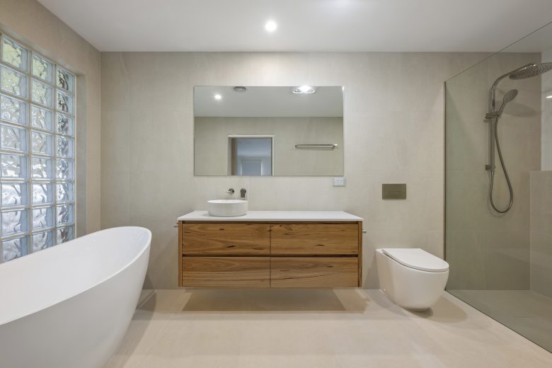 Warranwood -Tanbridge Way - Bathroom (2)