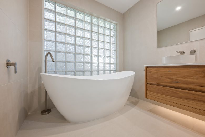 Warranwood -Tanbridge Way - Bathroom (9)