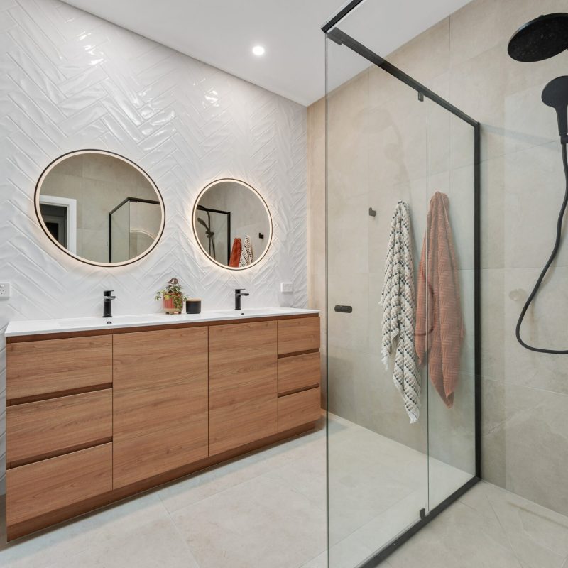 bw1_4928_1697820884-1-scaled